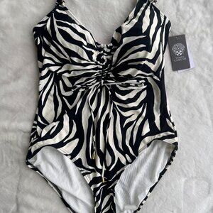 NWT $128 Vince Camuto Animal Print V-Neck One Piece Swimsuit Black&White Size 14